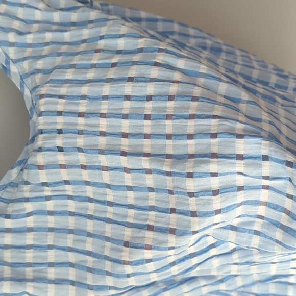 NWT V neck sleeveless top - Picture 5 of 6